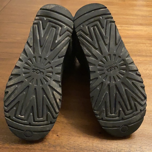 UGG Bailey Corduroy Bow Women’s Boots - Picture 9 of 9